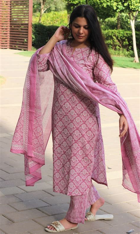 Cotton Onion Pink Printed Suit Set with Printed Cotton Dupatta – Baareeki