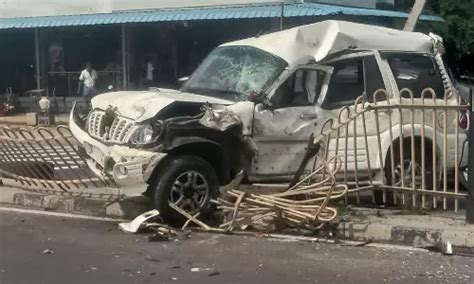 சேலம் ஏவிஆர் ரவுண்டானா அருகில் கோர விபத்து!! கல்லூரி மாணவியின் மீது ...