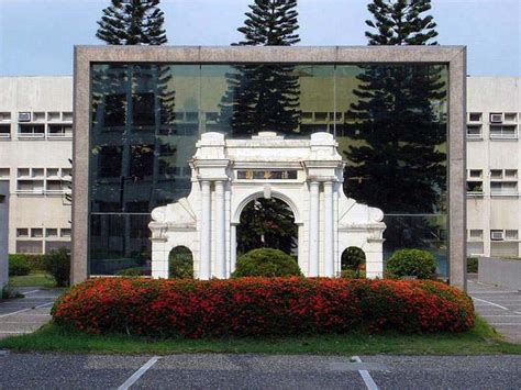 《遠見雜誌》2021「台灣最佳大學」排行出爐，亞洲大學在「綜合大學」排名第12名、私大第3名。在「私立大學」排名第7，非醫科第3名！ | 中央 ...