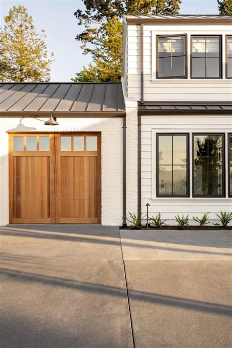 Wanting The White House Black Trim Look On The Exterior?