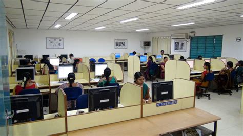 :: Dhanalakshmi Srinivasan Engineering College - Approved by AICTE, New ...