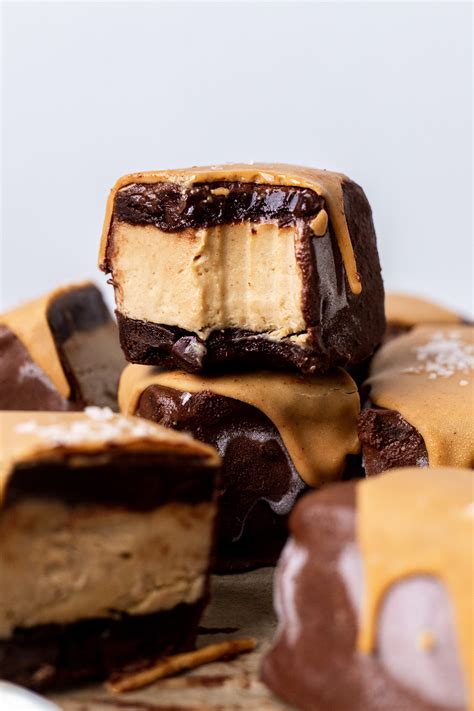 Easy Vegan Chocolate Peanut Butter Ice cream Sandwiches | The Banana ...