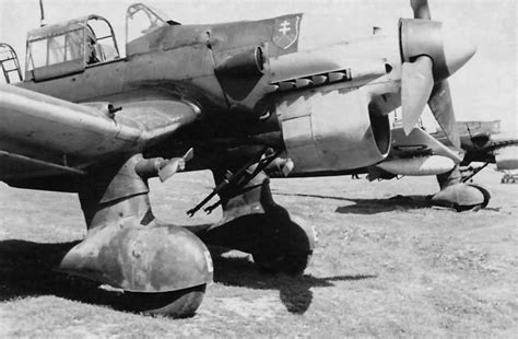 Ju 87 R-2 Stuka - Wings Tracks Guns