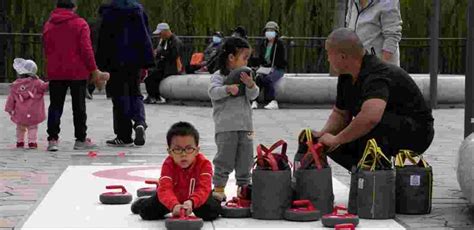 China Drafts Law To Punish Parents For Children's Bad Behaviour