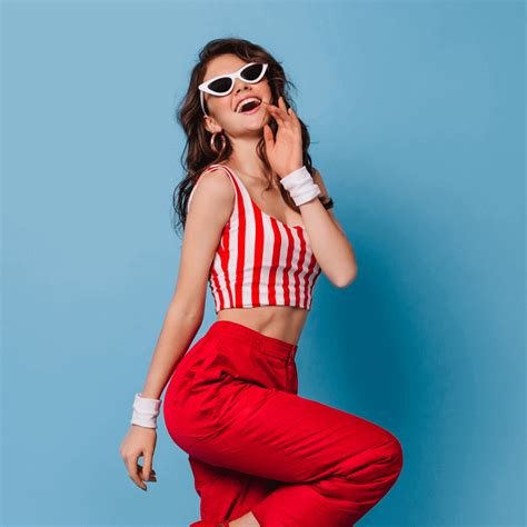 Senvi Boutique | Buy Silk, Cotton & Linen Sarees Online in India