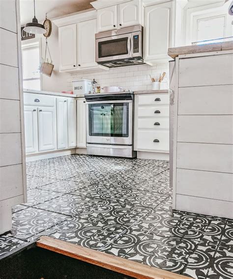 9 inexpensive kitchen flooring options you can DIY | Real Homes