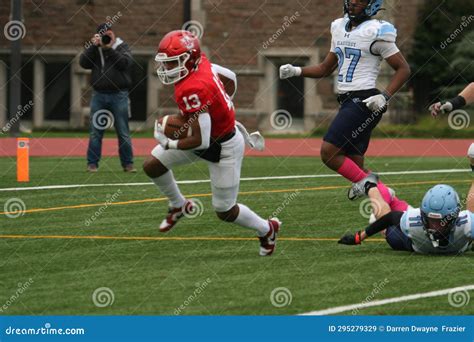 Wash U Vs. Elmhurst Football 2023 XXXIV Editorial Stock Image - Image ...