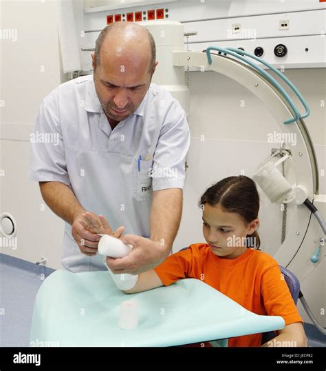 The childrens ward hi-res stock photography and images - Alamy