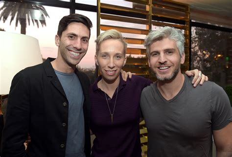 Amber Heard pal tells why she called 911 on 'sweet' Johnny Depp | khou.com