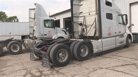 Trucking companies hit hard by high gas prices - Indianapolis News ...