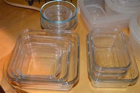 Organizing Food Storage Containers 的图像结果