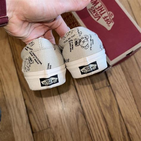 Vans World Script 的图像结果