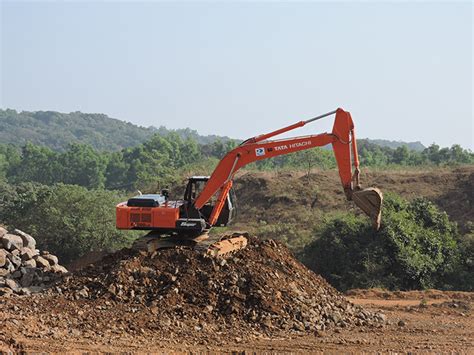 A tale of two sparring states and a river: Understanding the Mahadayi row