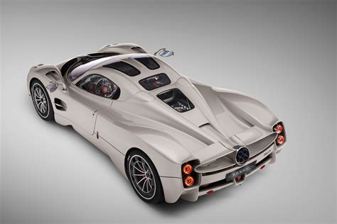 World premiere of the new Pagani Utopia | Pagani