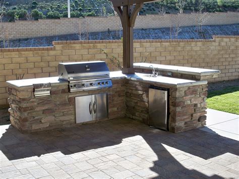 20 Elegant Cinder Block Outdoor Kitchen Plans - Home Decoration and ...