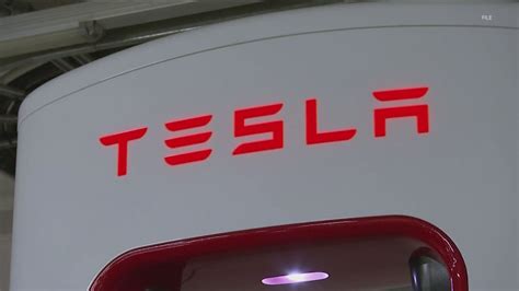 Elon Musk promises less time in Washington after Tesla reports profit plunge | kvue.com