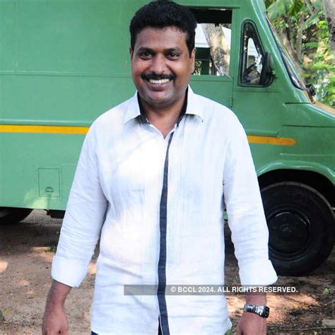 Shankar Ramakrishnan on the sets of Ente Satyaneshwana Pareekshakal in ...