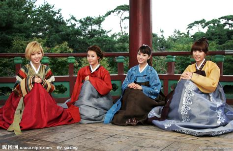 中日韩传统服饰大比拼：和服、韩服、汉服 - 上游新闻·汇聚向上的力量