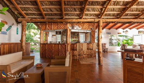 Hotel "Patatran Village Hotel" auf La Digue (Seychellen) | SeyVillas.com