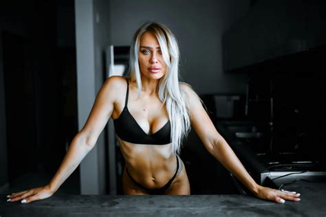 How to Cancel OnlyFans Subscriptions in 2025