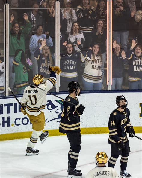 Notre Dame Hockey Website