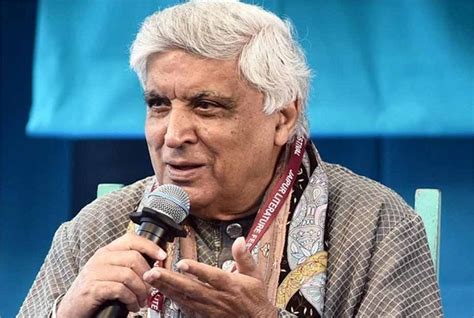 'हिंदी स्क्रिप्ट नहीं पढ़ पाते..नई पीढ़ी के एक्टर्स पर जावेद अख्तर ने ...