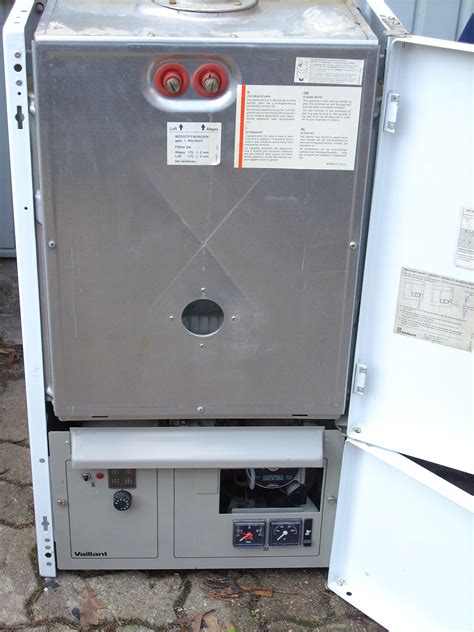 Vaillant Gastherme Therme einwandfrei mit Abzugsrohr in Söhlde ...