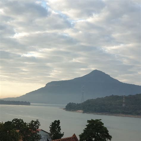 ARAWAN RIVERSIDE HOTEL (Pakse) - Hotel Reviews, Photos, Rate Comparison ...