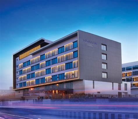 Vivanta Chennai, IT Expressway Pool Pictures & Reviews - Tripadvisor