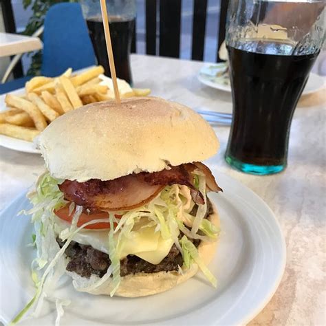 The Best American Restaurants for Lunch in Cala Ratjada - Tripadvisor