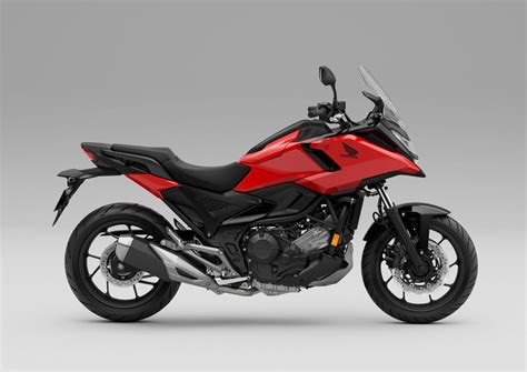 Honda NC750X - technical data, prices, reviews