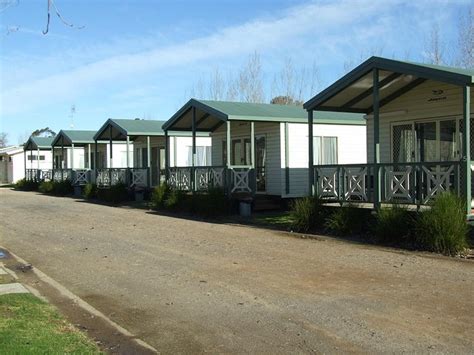 BENALLA TOURIST PARK - Campground Reviews, Photos, Rate Comparison ...