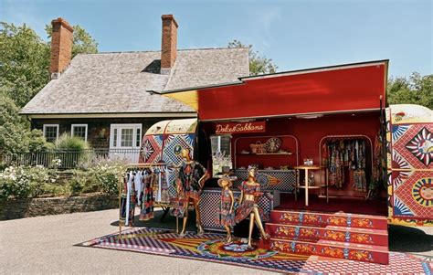 Pop-Up Shop Ideas: 19 Examples from Real-World Retailers (2023 ...