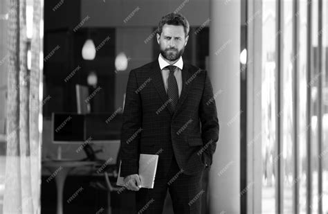 Old Businessman 的图像结果