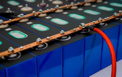 Groundbreaking zinc-air battery technology could replace lithium-ion batteries in EVs: ‘A ...