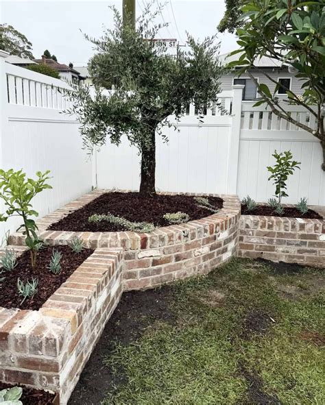 32 Brilliant Raised Garden Bed Ideas That Maximize A Small Garden ...