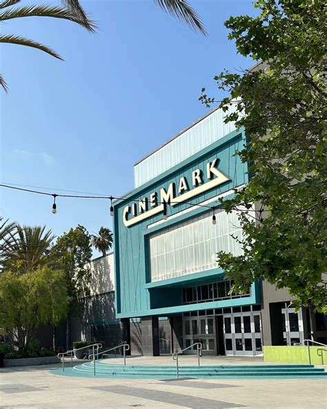 Los Angeles Theatres: Magic Johnson 12 / AMC Magic Johnson Crenshaw 15 ...