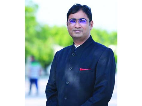 He failed five times in UPSC preliminary but did not give up, passed ...