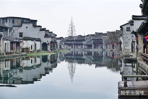 中国最美丽的城市湖泊，背景故事广为人知，这里有令人惊叹的景色__财经头条