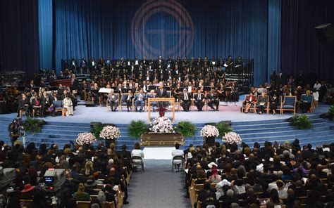 'Rooted in the black church': Aretha Franklin's funeral returns to ...