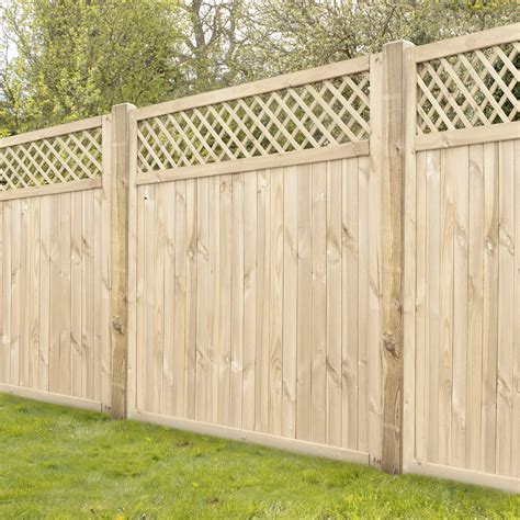 Lattice Top Fence With Wood Panels
