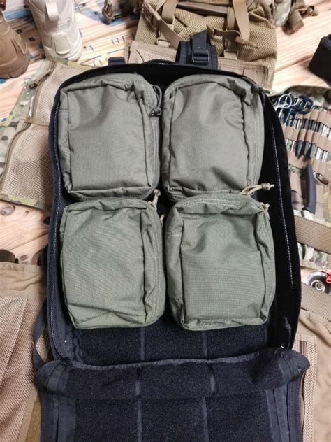 Arming a Hell Bomb Backpack 的图像结果