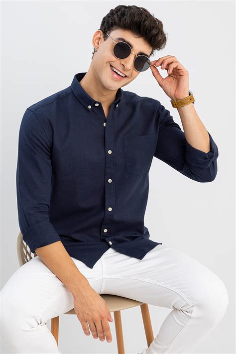 Buy Men's Trig Navy Linen Shirt Online | SNITCH