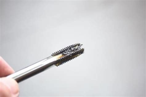 Fitting Helicoils 的图像结果