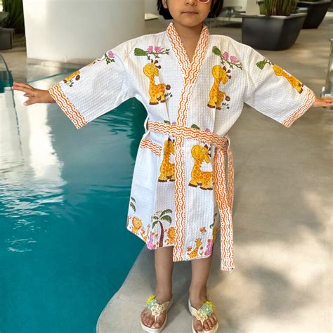 Giggly Giraffe- Kids Cotton Waffle Bathrobe – Kapaas Katha