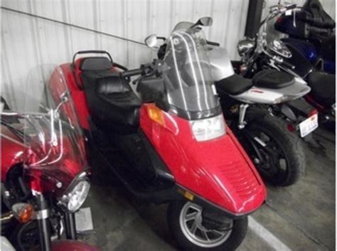 1998 Honda CN250 - Moto.ZombDrive.COM