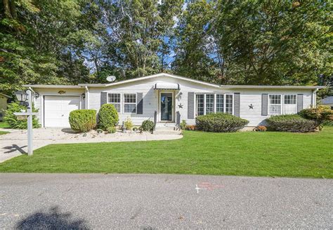 1407 Middle Rd UNIT 12, Calverton, NY 11933 | MLS #11355042 | Zillow