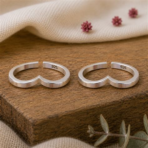 Buy Chevron Toe Ring for Women Online - Unniyarcha Design