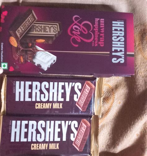 Hershey's Bar Whole Almond & Creamy Milk Chocolate, 100 gm (Pack of 2 ...