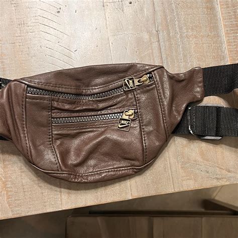 90s Nike Fanny pack - Depop